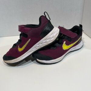 Nike Kids Shoes size 1